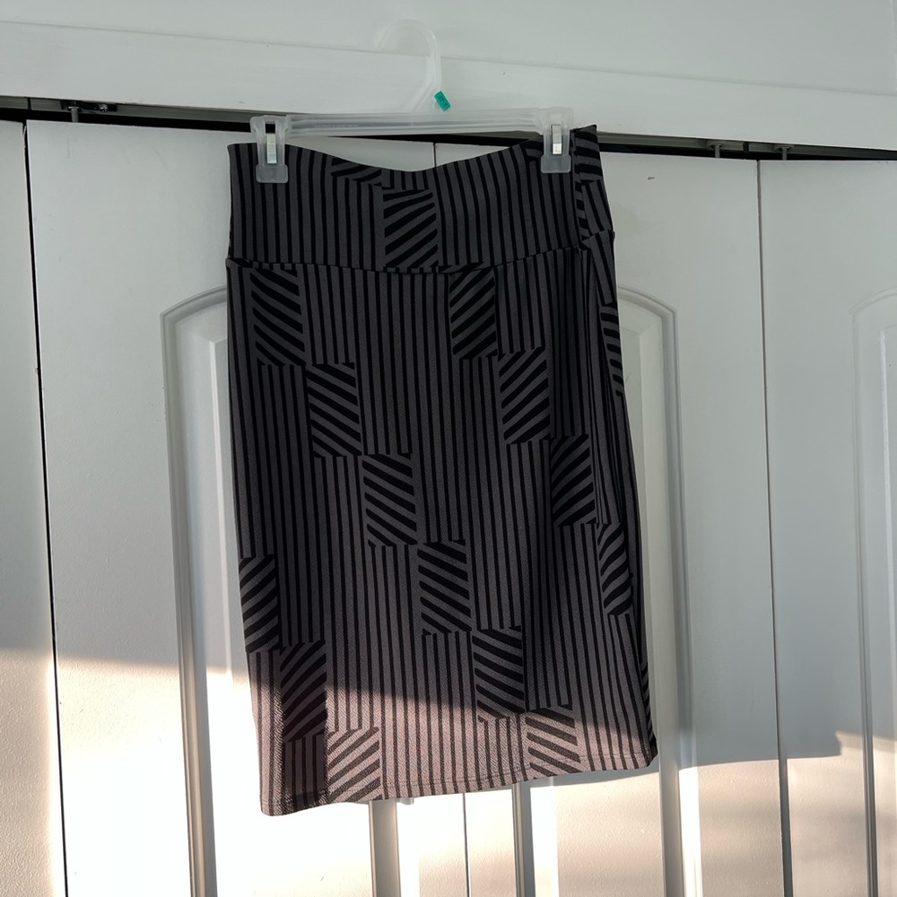LuLa Roe Cassie Skirt